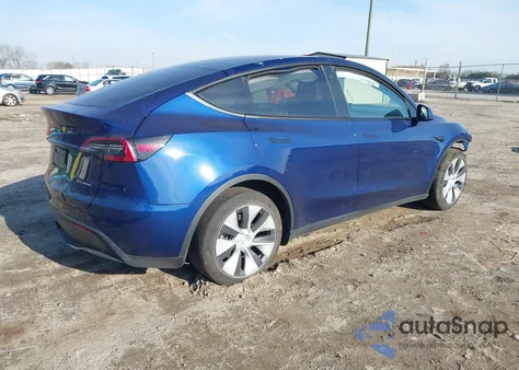 2023 Tesla Model Y Awd/Long Range Dual Motor All-Wheel Drive z USA, uszkodzony, nr VIN 7SAYGDEE7PF707315